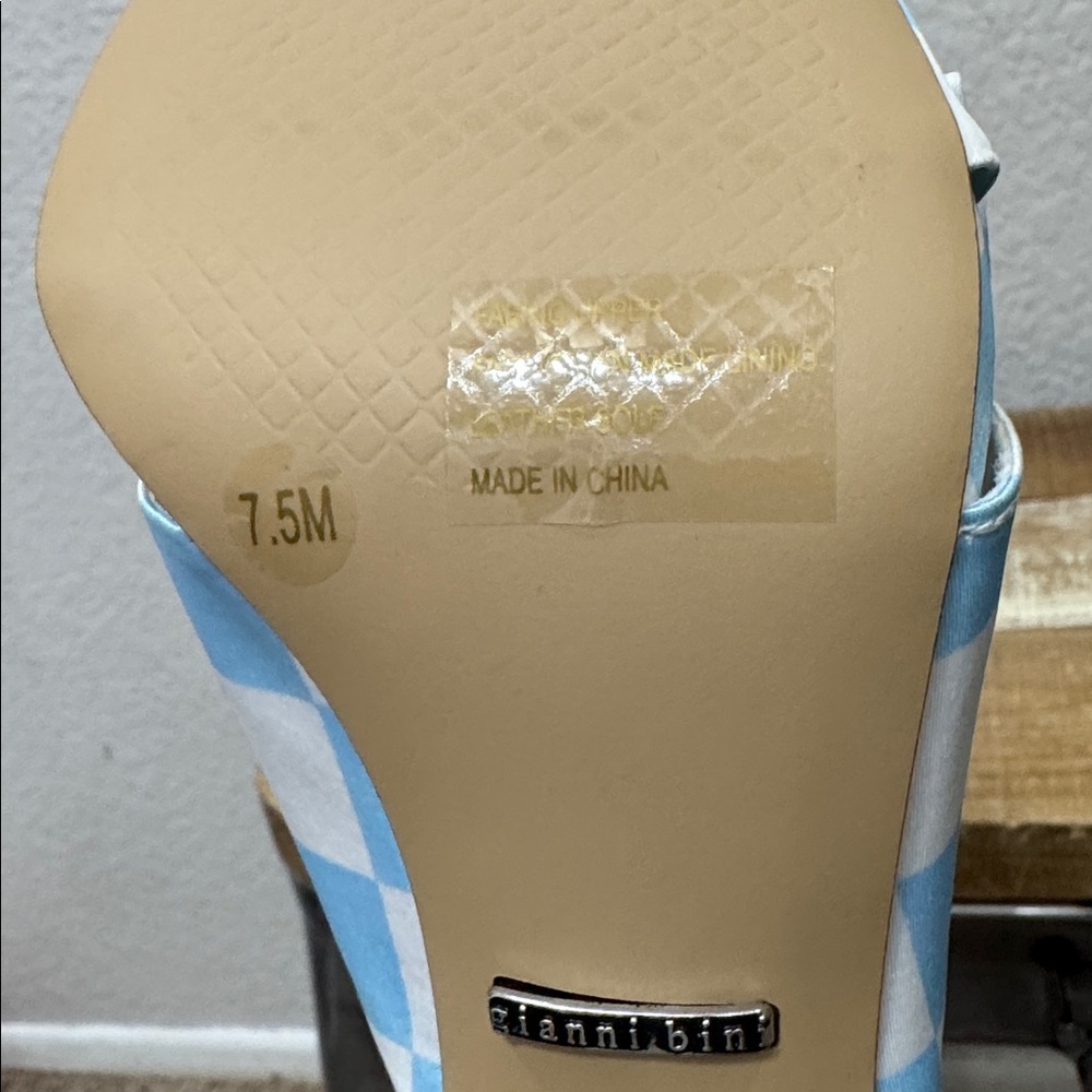 Gianni Bini Checkered Blue White Heel Sandals Size 7.5 - Picture 7 of 7